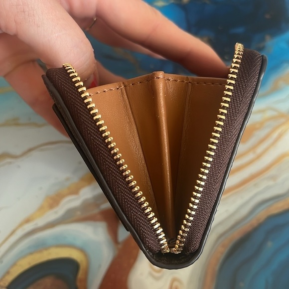 Brand New Michael Kors Brown Acorn Small Zip Around Card Case Holder Compact - Picture 13 of 15